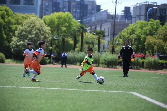 西甲-拉菲尼亚双响德容破门 巴萨5-1马略卡